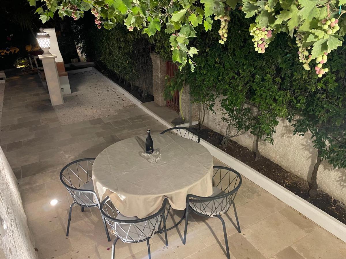 Martina Trulli Relais Daire Locorotondo Dış mekan fotoğraf